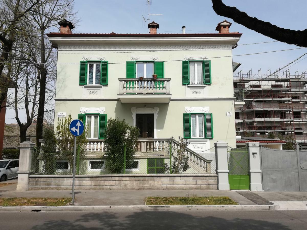 Agli Oleandri Appartamento In Villa Con Con Parcheggio Гориция Екстериор снимка