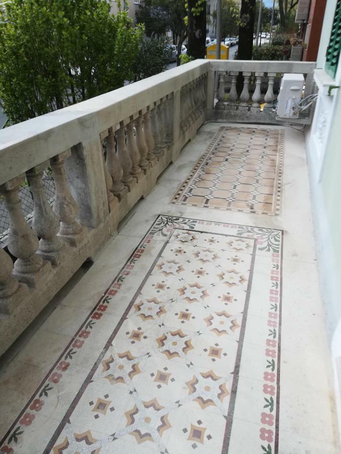 Agli Oleandri Appartamento In Villa Con Con Parcheggio Гориция Екстериор снимка